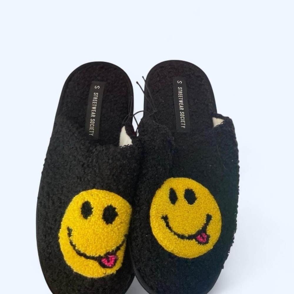 Smiley Face Black and Yellow Slippers Streetwear Society S